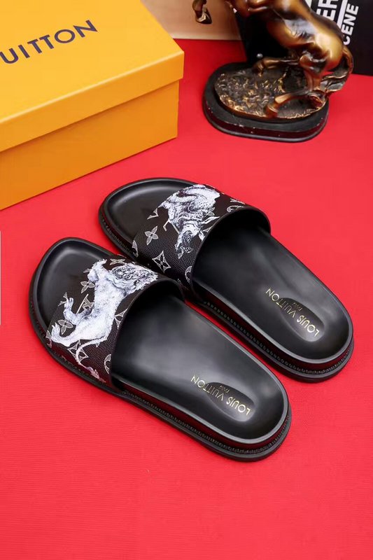 LV men slippers AAA-126(38-45)