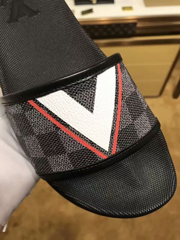 LV men slippers AAA-127(38-45)