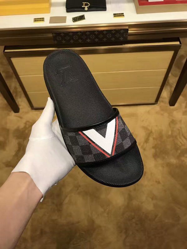 LV men slippers AAA-127(38-45)