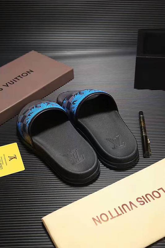 LV men slippers AAA-130(38-45)