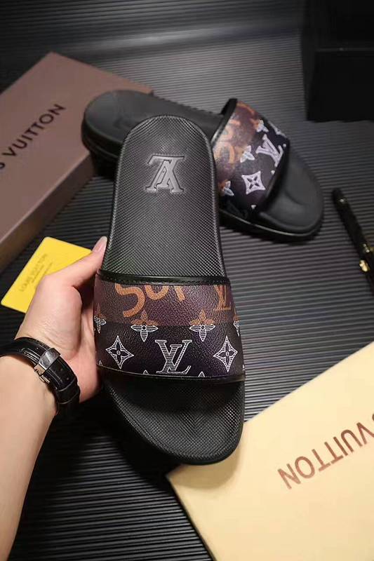 LV men slippers AAA-132(38-45)