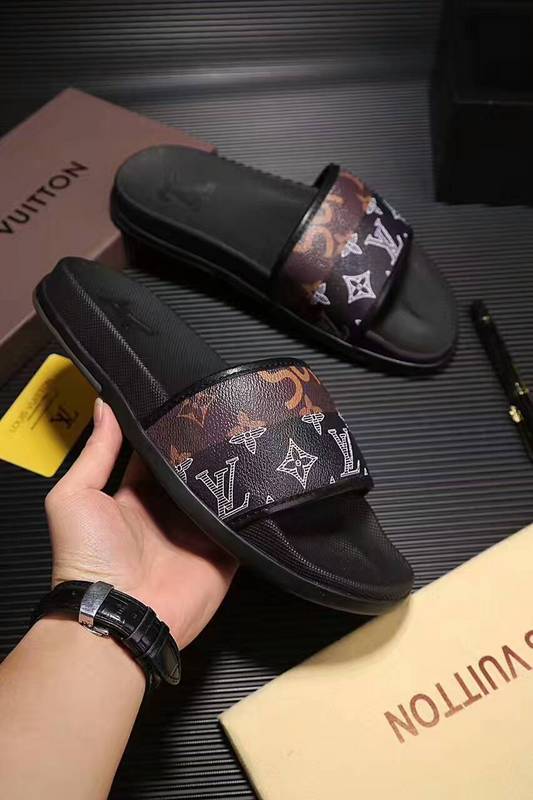 LV men slippers AAA-132(38-45)