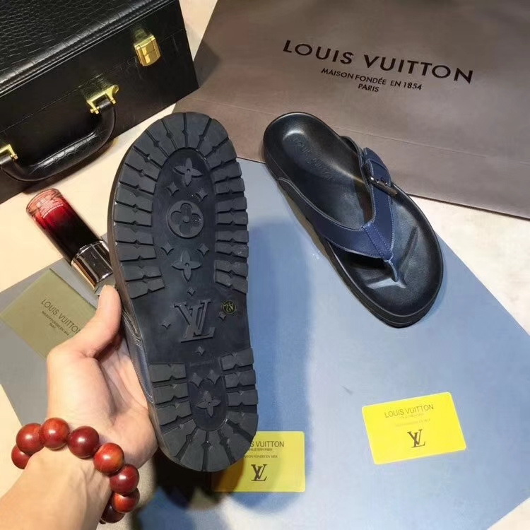 LV men slippers AAA-231(38-45)