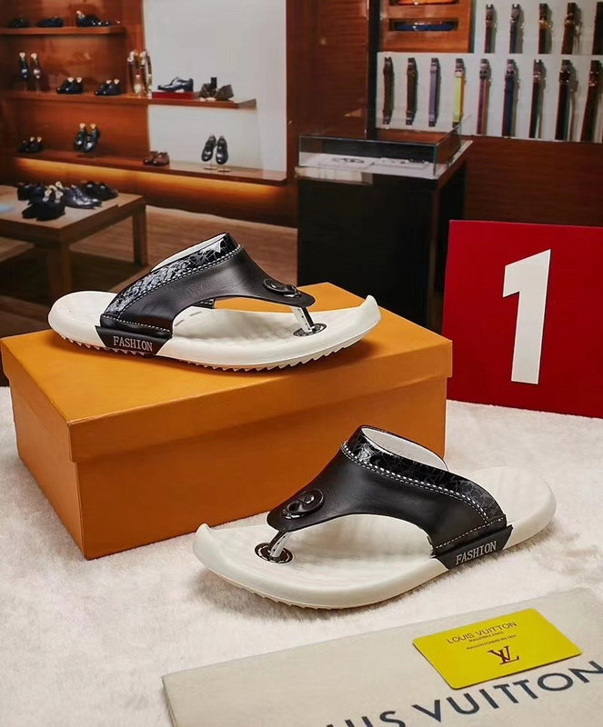 LV men slippers AAA-240(38-45)