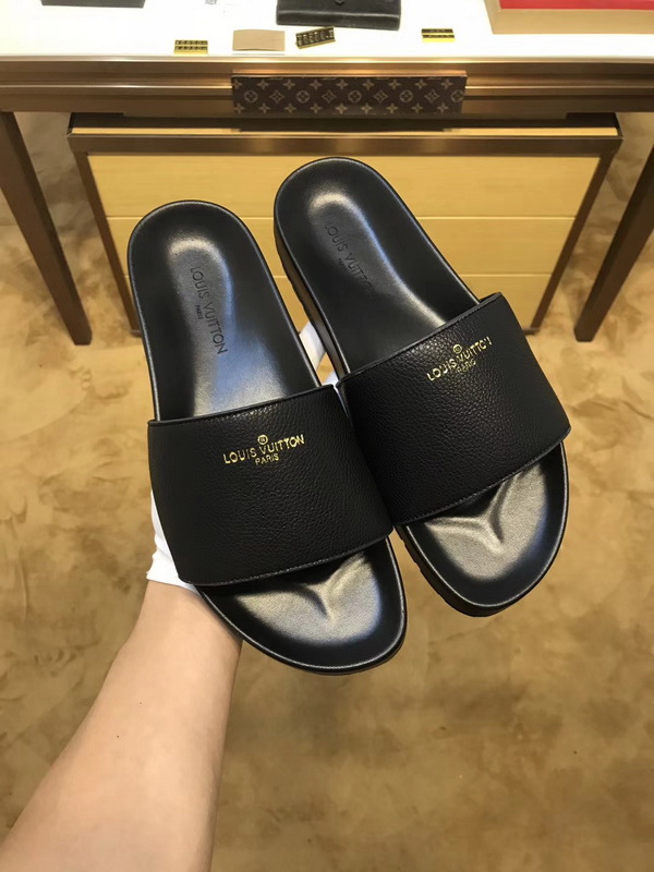 LV men slippers AAA-253(38-45)