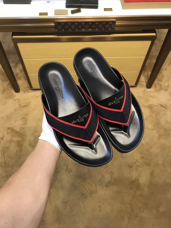 LV men slippers AAA-259(38-45)