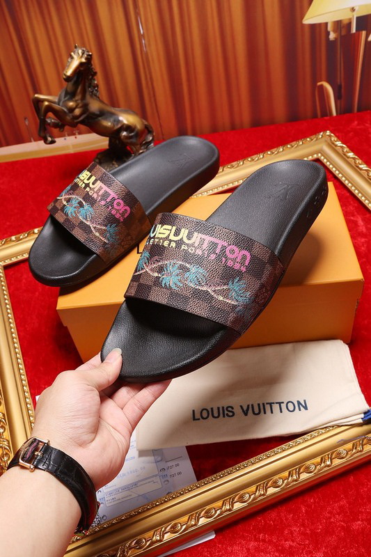 LV men slippers AAA-276(38-45)