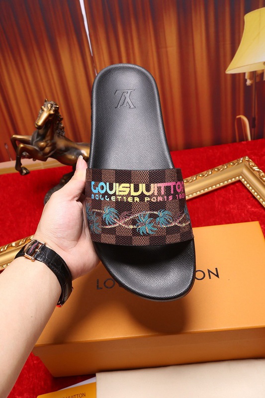 LV men slippers AAA-276(38-45)