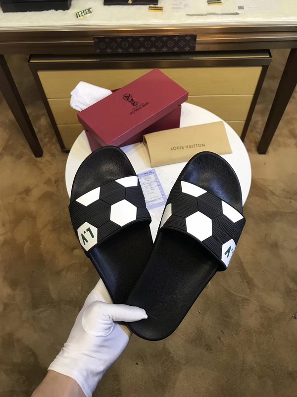 LV men slippers AAA-289(38-45)