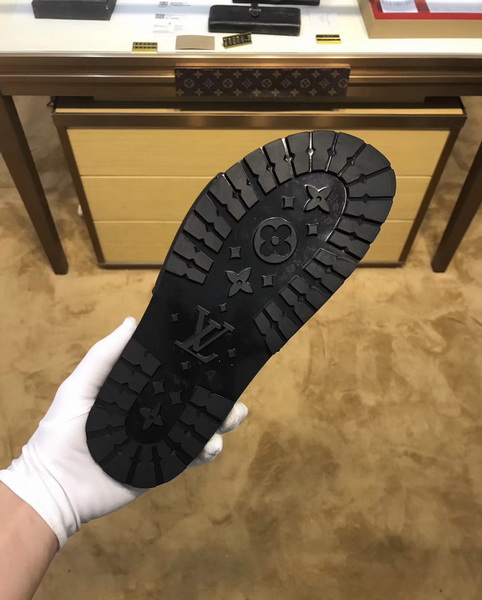 LV men slippers AAA(38-45)-142