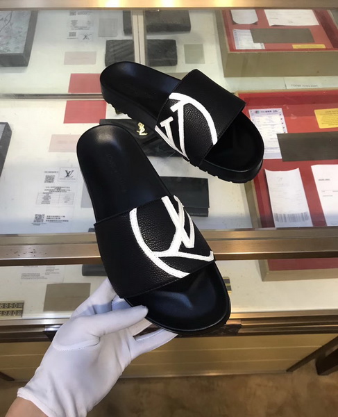 LV men slippers AAA(38-45)-142