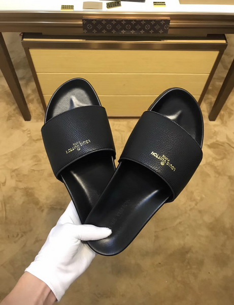 LV men slippers AAA(38-45)-143