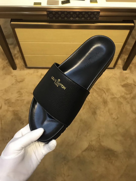 LV men slippers AAA(38-45)-143