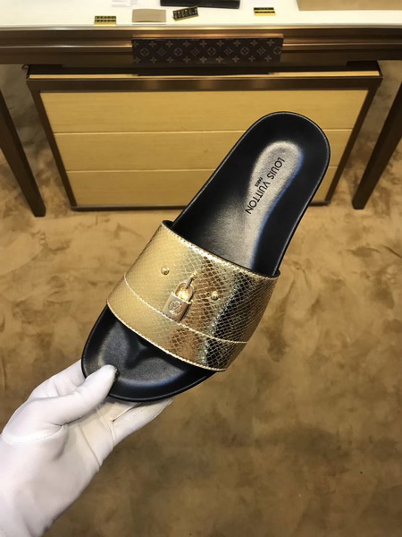 LV men slippers AAA(38-45)-147