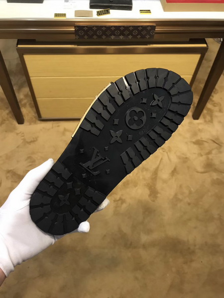 LV men slippers AAA(38-45)-147