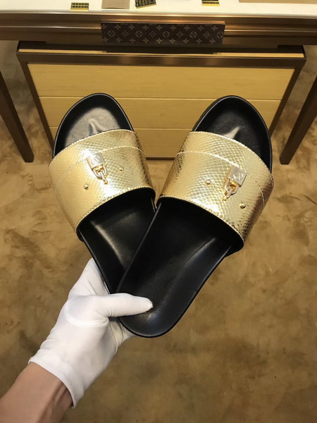 LV men slippers AAA(38-45)-147