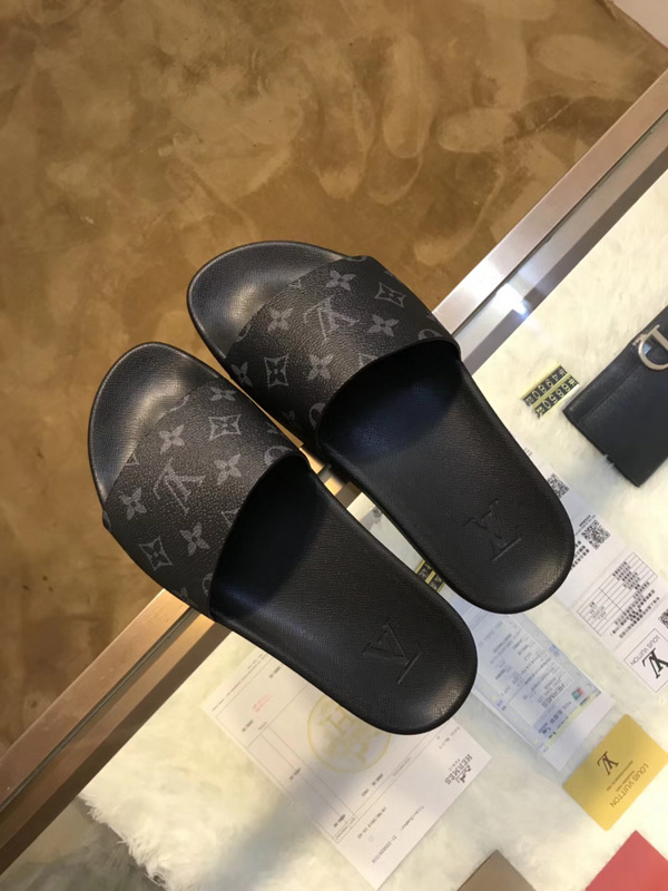 LV men slippers AAA(38-45)-160