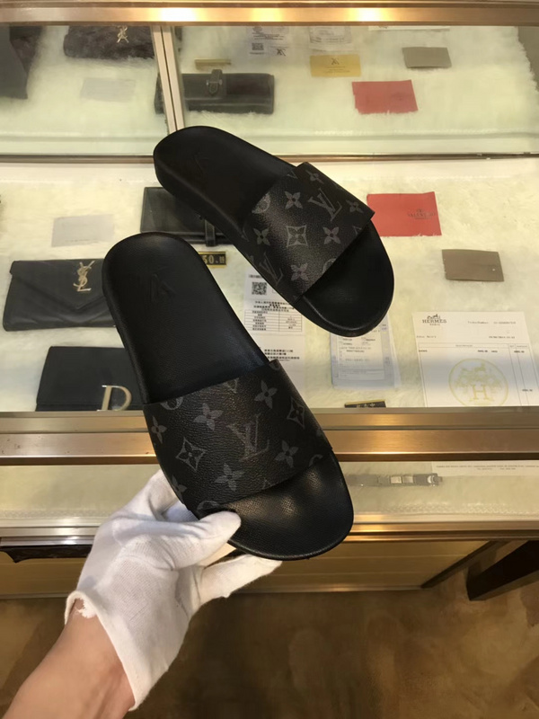 LV men slippers AAA(38-45)-160