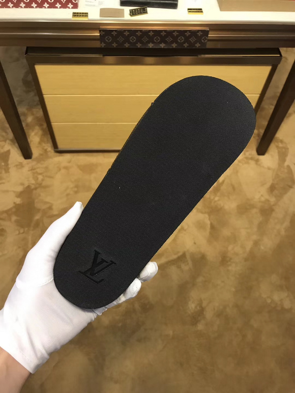 LV men slippers AAA(38-45)-163