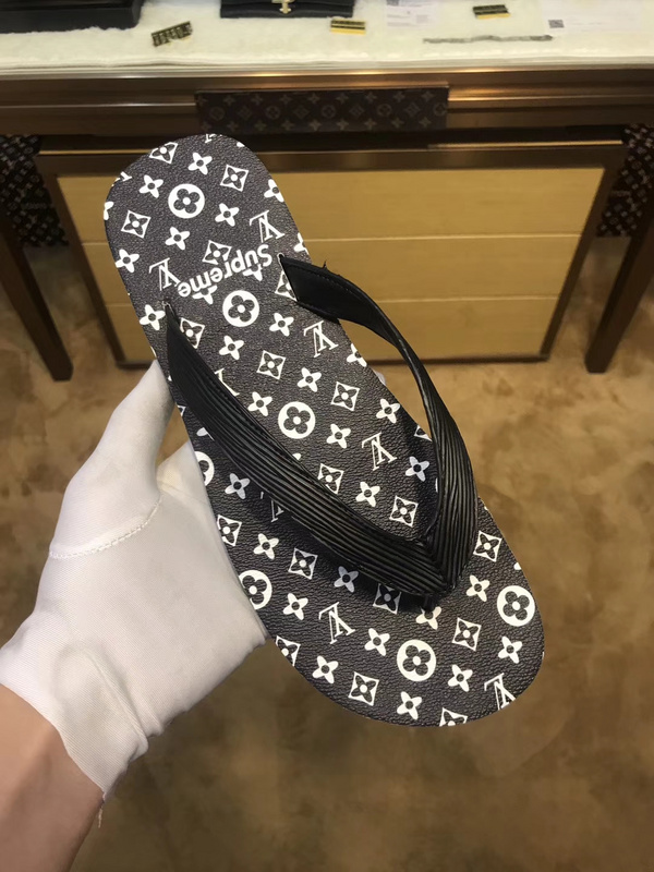 LV men slippers AAA(38-45)-166