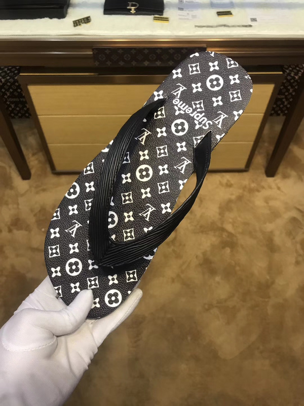 LV men slippers AAA(38-45)-166