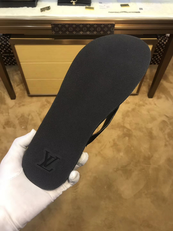 LV men slippers AAA(38-45)-166