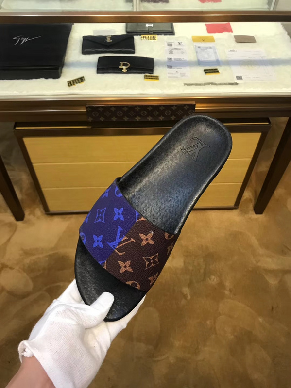 LV men slippers AAA(38-45)-167