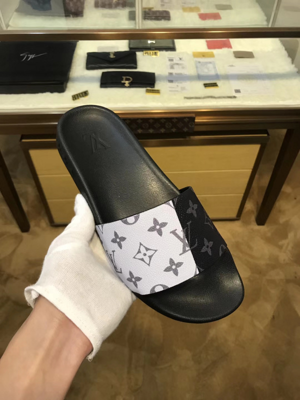 LV men slippers AAA(38-45)-168