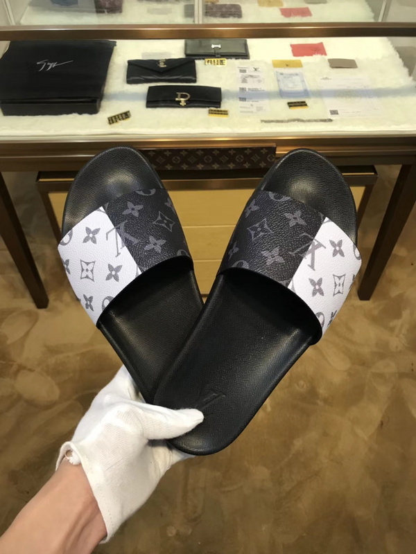 LV men slippers AAA(38-45)-168