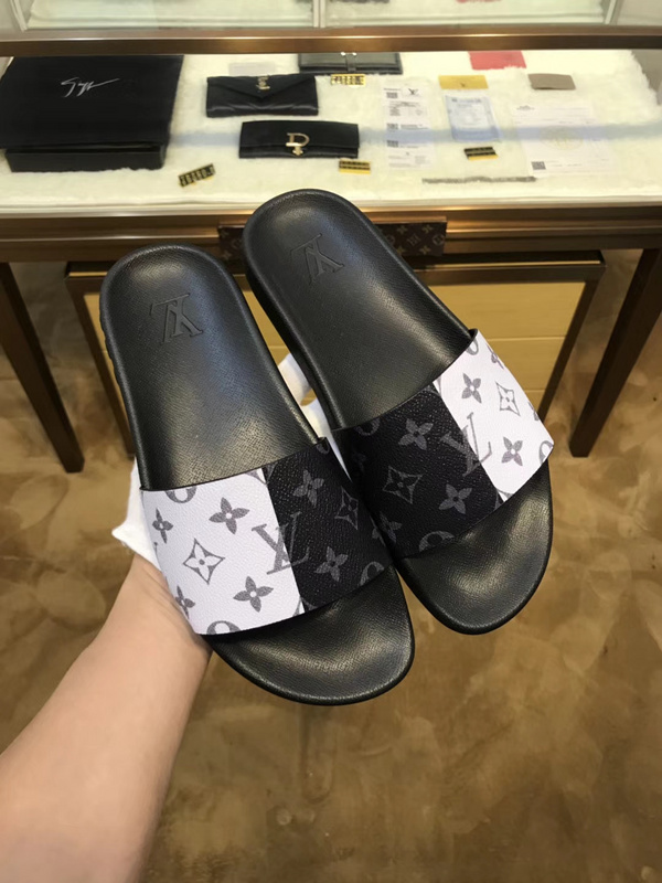 LV men slippers AAA(38-45)-168