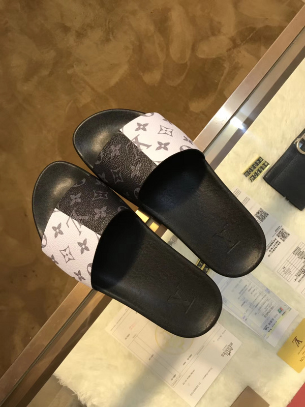 LV men slippers AAA(38-45)-168