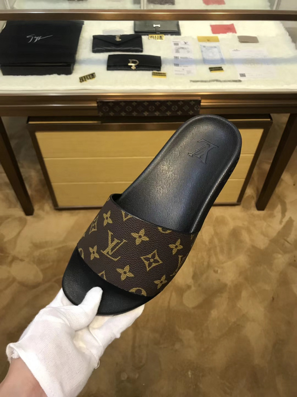 LV men slippers AAA(38-45)-169