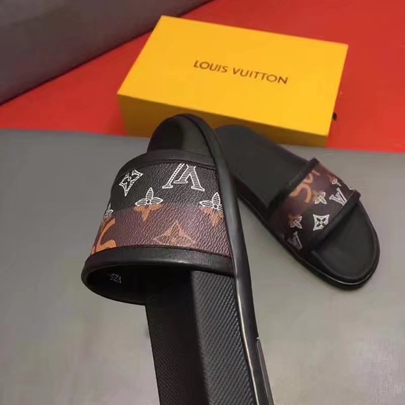 LV men slippers AAA(38-45)-193