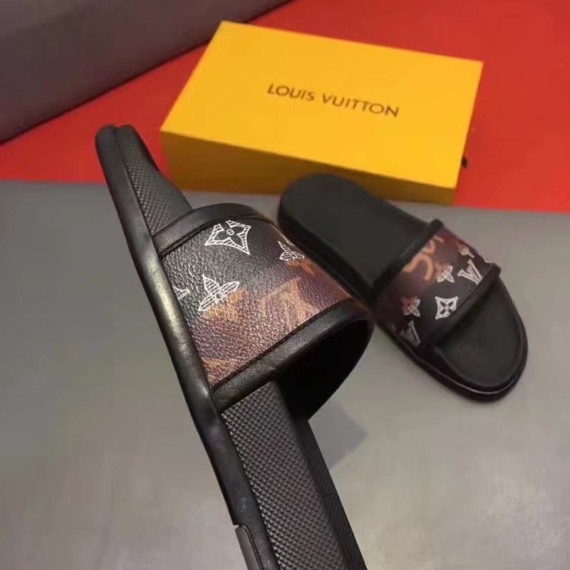 LV men slippers AAA(38-45)-193