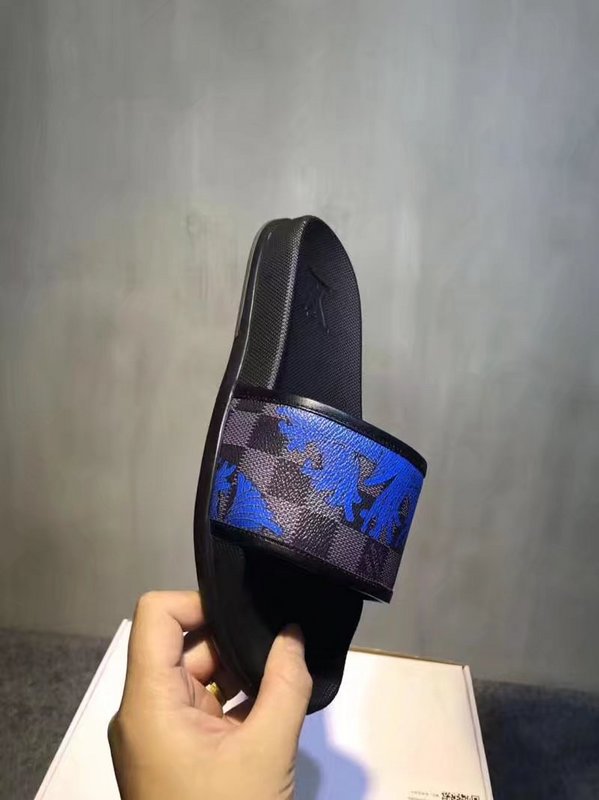 LV men slippers AAA(38-45)-196