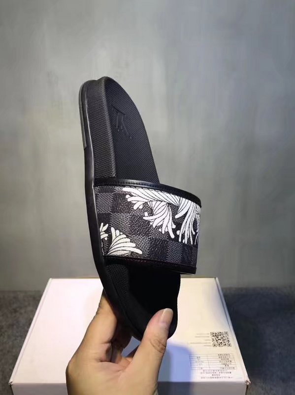 LV men slippers AAA(38-45)-197