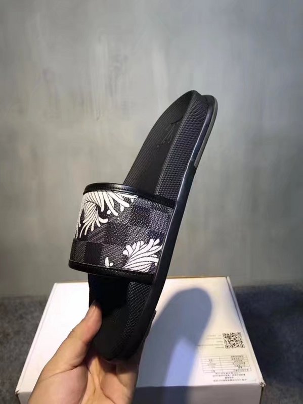 LV men slippers AAA(38-45)-197