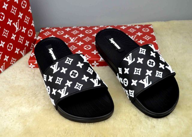 LV men slippers AAA(38-45)-204