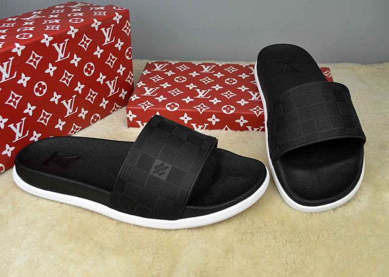 LV men slippers AAA(38-45)-205