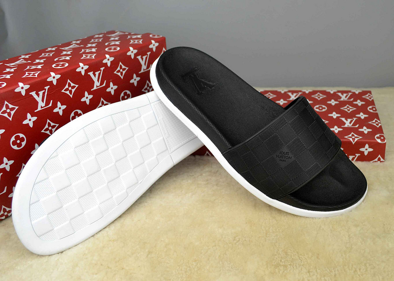 LV men slippers AAA(38-45)-205