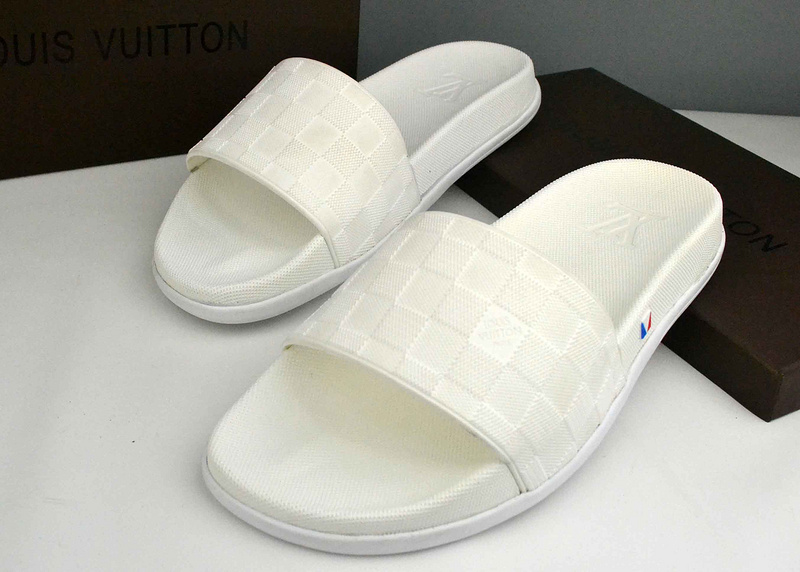 LV men slippers AAA(38-45)-206