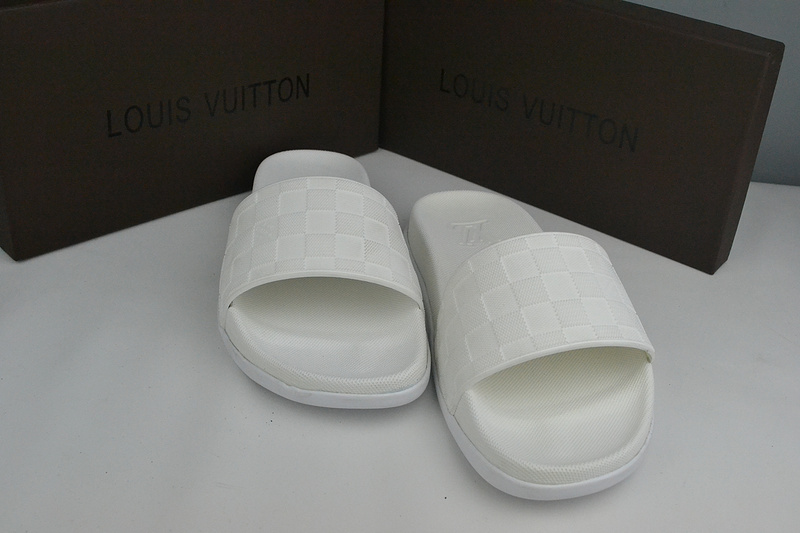 LV men slippers AAA(38-45)-206