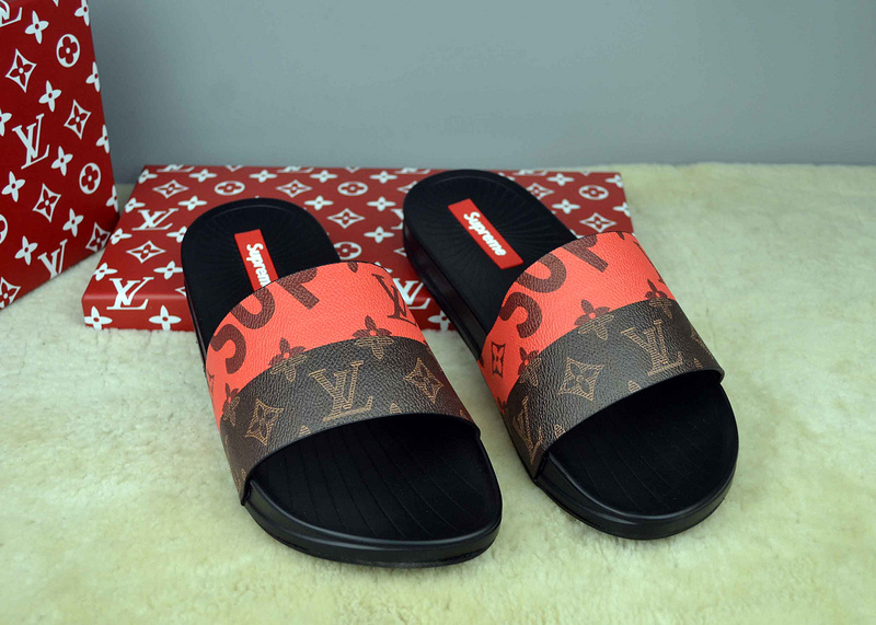 LV men slippers AAA(38-45)-215