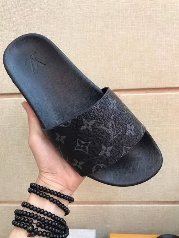 LV men slippers AAA(38-45)-217