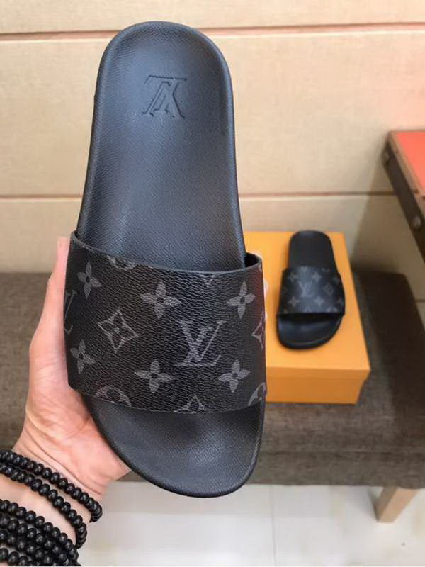 LV men slippers AAA(38-45)-217