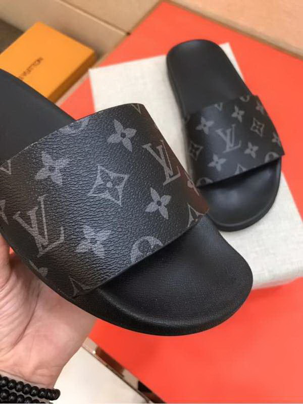 LV men slippers AAA(38-45)-217