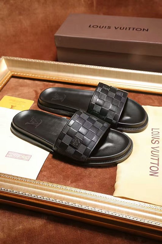 LV men slippers AAA(38-46)-113