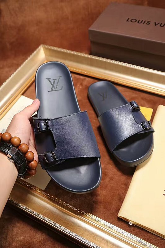 LV men slippers AAA(38-46)-114