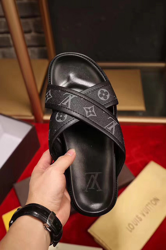 LV men slippers AAA(38-46)-171