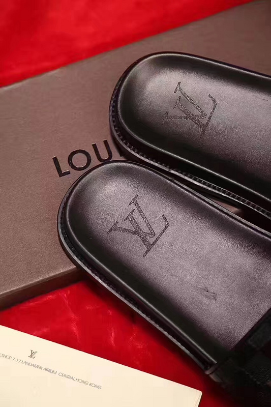 LV men slippers AAA(38-46)-172